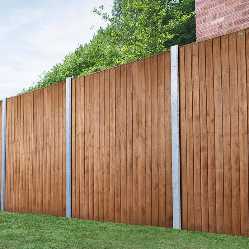 Closeboard fence